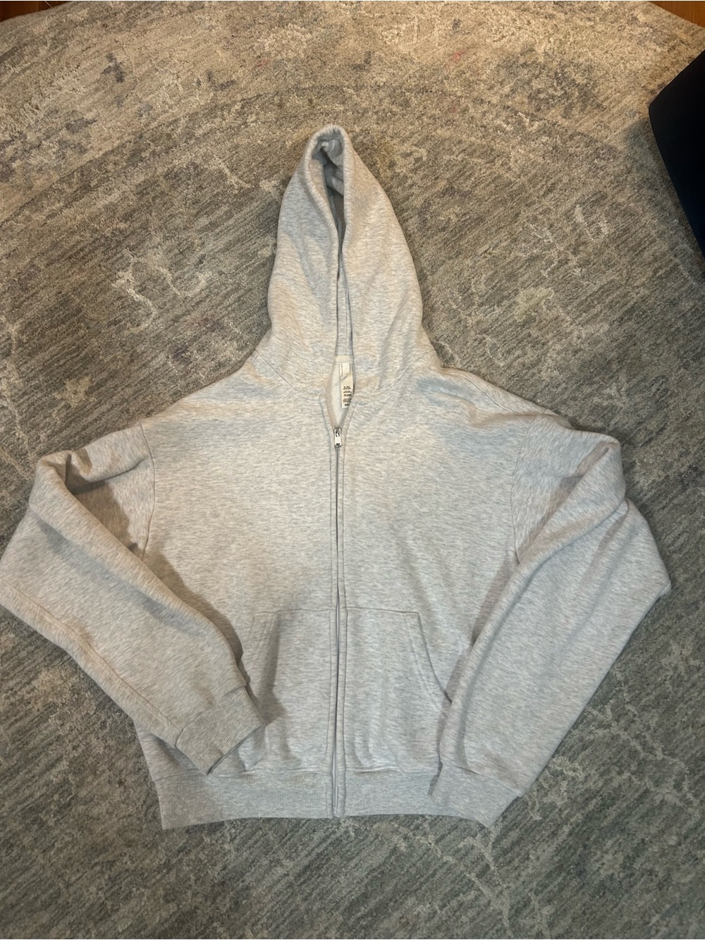 SKIMS Light Gray Zip Hoodie & Joggers Set - Picture 4 of 6